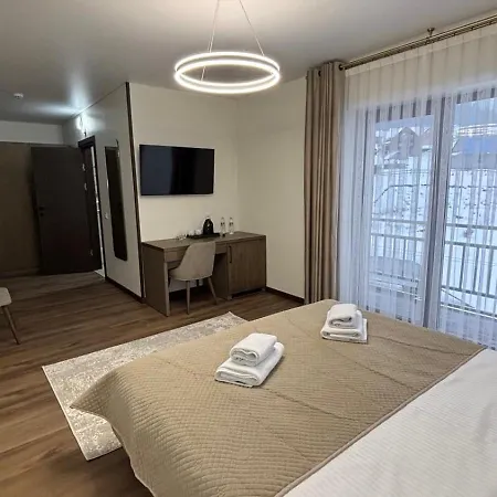 Continental Hotel Palyanytsya